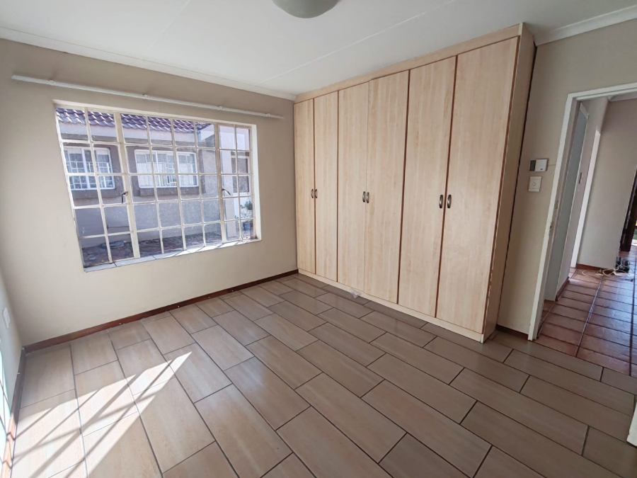 2 Bedroom Property for Sale in Potchefstroom North West